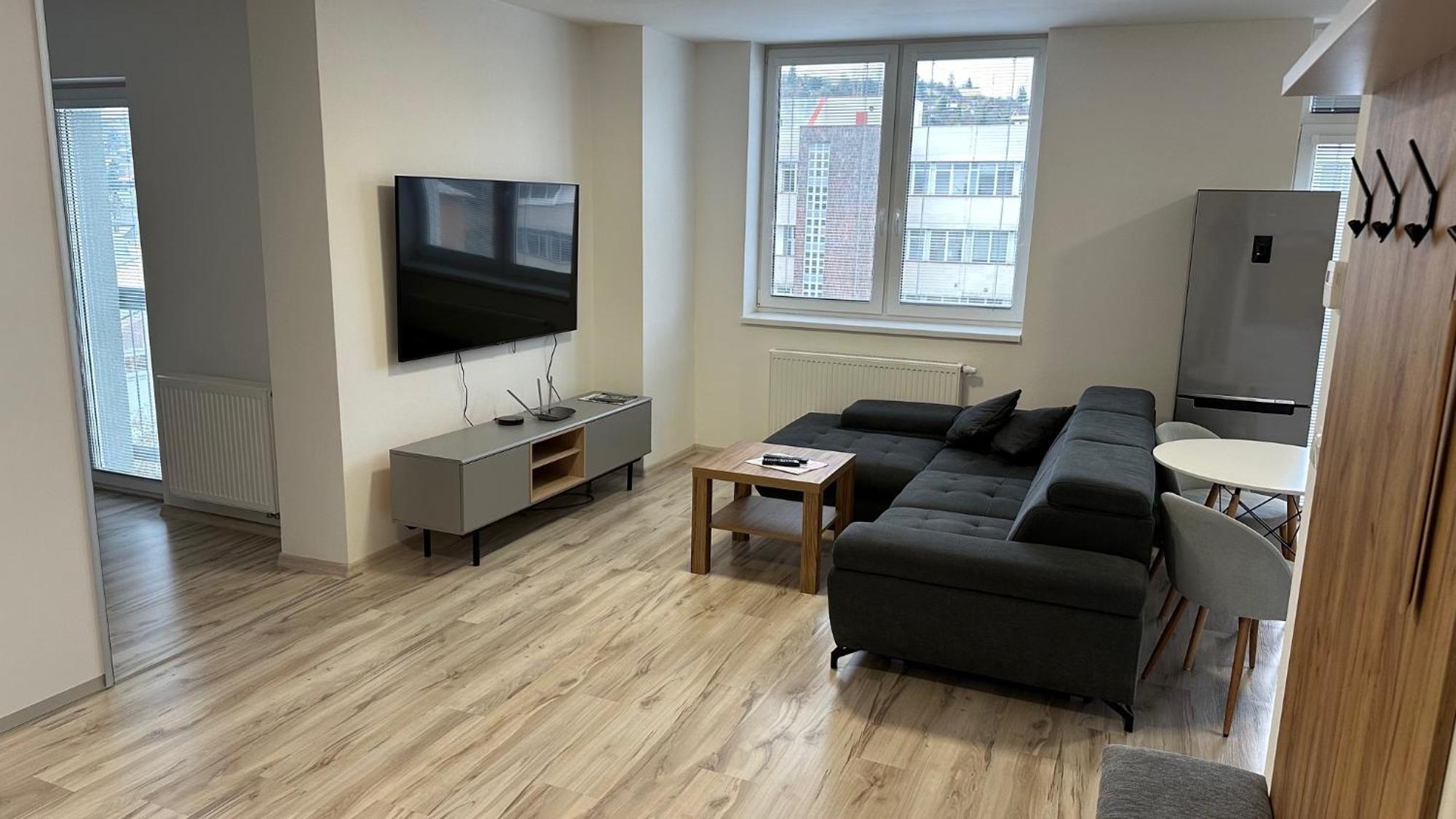 Liptovský Mikuláš 2 Room Apartment With Balcony מראה חיצוני תמונה