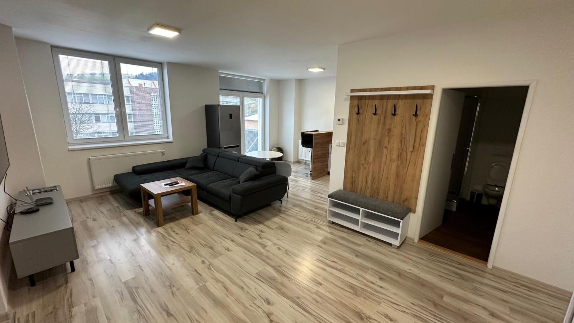 Liptovský Mikuláš 2 Room Apartment With Balcony מראה חיצוני תמונה